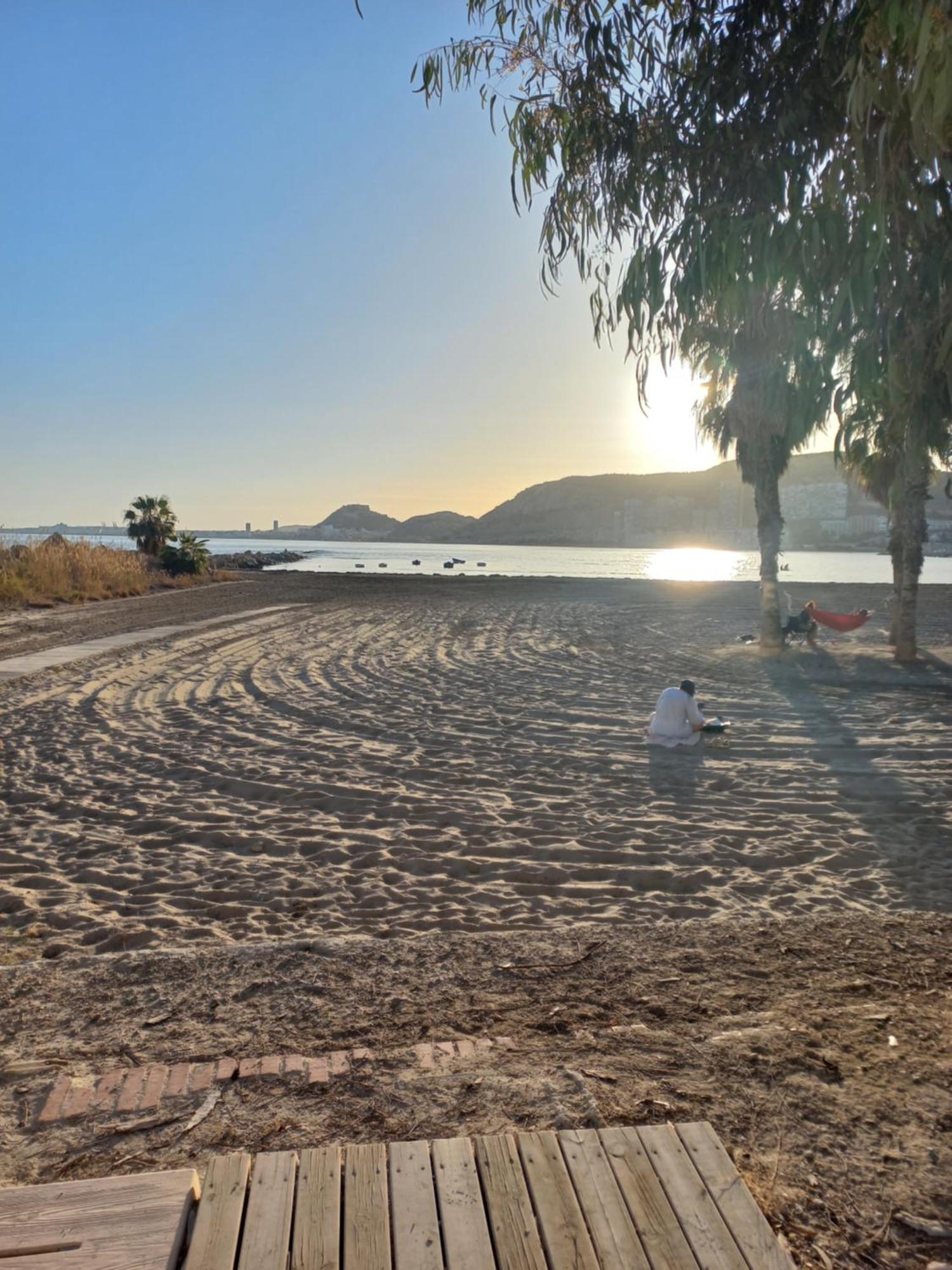 La Remera Playa Аліканте Екстер'єр фото